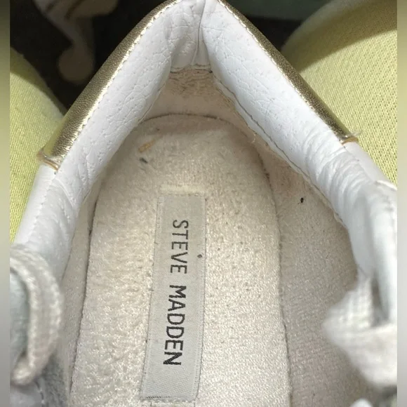 Steve Madden Womens 7M Starling Star White Black Gold Sneakers Sporty Activewear - Picture 15 of 16
